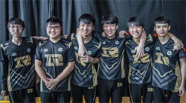 甚至在压力 甚至在压力